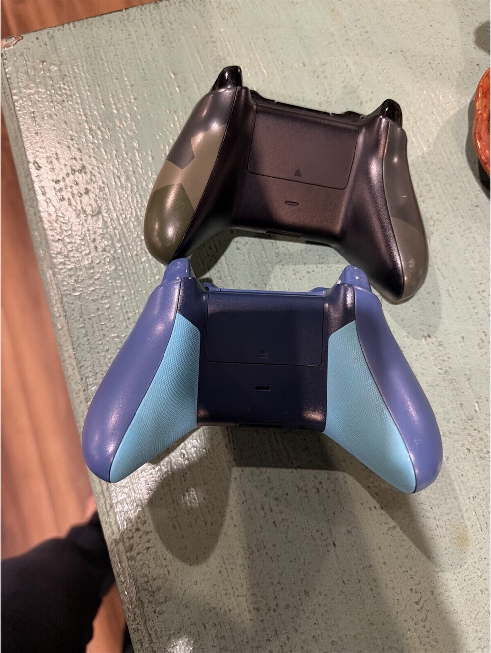 X Box Controllers - Picture 2 of 2